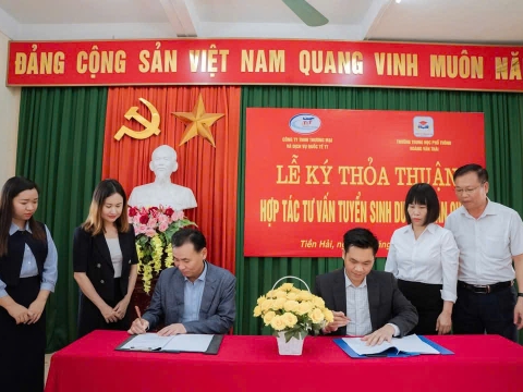 CTY DU HỌC HÀN QUỐC T&T và Trường THPT Hoàng Văn Thái đã tổ chức thành công lễ ký kết hợp tác tuyển sinh DU HỌC HÀN QUỐC