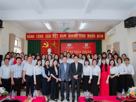 CTY DU HỌC HÀN QUỐC T&T và Trường THPT Hoàng Văn Thái đã tổ chức thành công lễ ký kết hợp tác tuyển sinh DU HỌC HÀN QUỐC