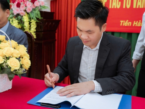 CTY DU HỌC HÀN QUỐC T&T và Trường THPT Hoàng Văn Thái đã tổ chức thành công lễ ký kết hợp tác tuyển sinh DU HỌC HÀN QUỐC