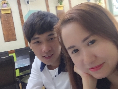 ẢNH GẶP GỠ VÀ TƯ VẤN CHO DU HỌC SINH TẠI HÀN QUỐC