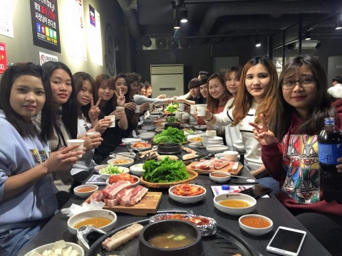 ẢNH HỌP MẶT HỌC SINH CÔNG TY TẠI HÀN QUỐC
