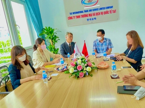 ẢNH TRƯỜNG ĐẠI HỌC DONG A ĐẾN THĂM CÔNG TY